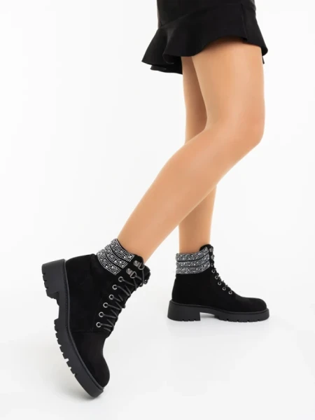 Ghete dama negre din material textil Megara