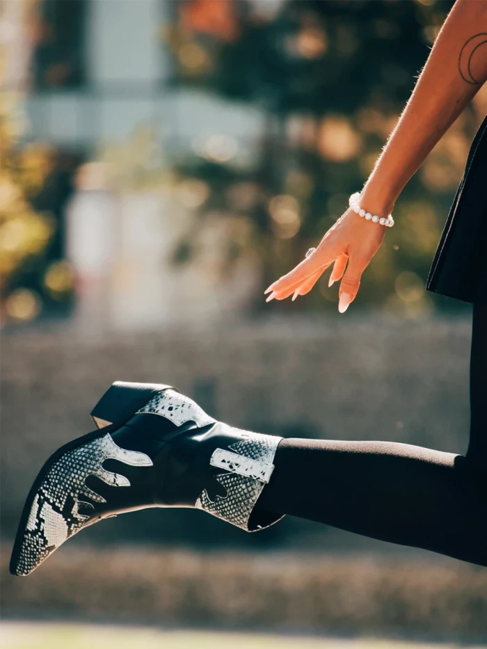 Botine dama negre din piele ecologica Sudie