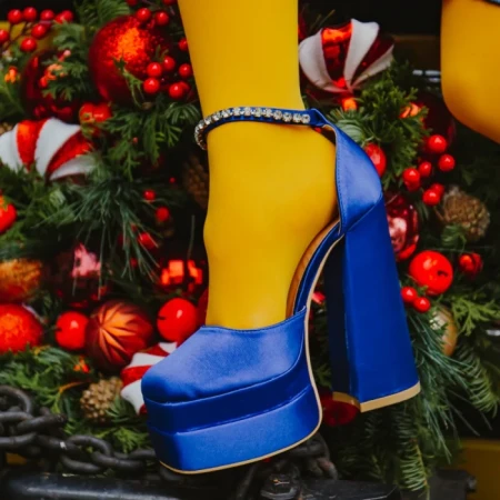 Pantofi dama albastri din material textil cu toc Amyra