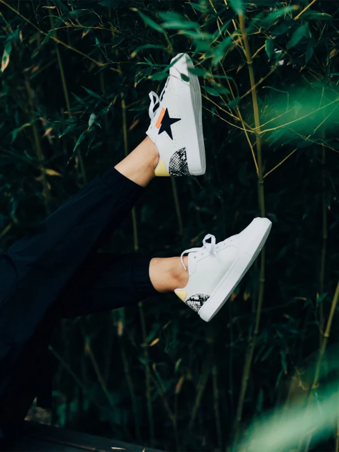 Pantofi sport dama albi cu negru din piele ecologica Yeva