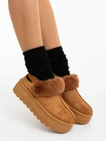 Papuci dama camel inchis din material textil Temaria